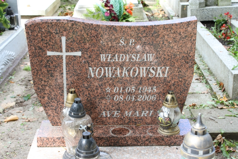 Grób Władysław Nowakowski