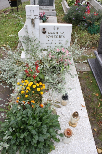 Mariusz Kwiecień 1974 Myślibórz - Grobonet - Wyszukiwarka osób pochowanych