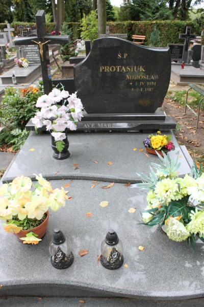 Mirosław Protasiuk 1934 Myślibórz - Grobonet - Wyszukiwarka osób pochowanych