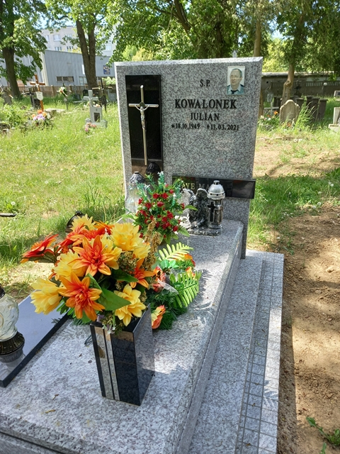 Grób Julian Kowalonek