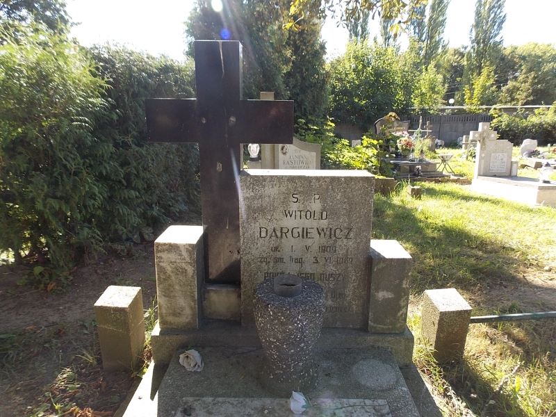 Grób Witold Dargiewicz