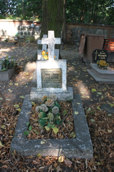 Janusz Pieszyk 1953 Myślibórz - Grobonet - Wyszukiwarka osób pochowanych