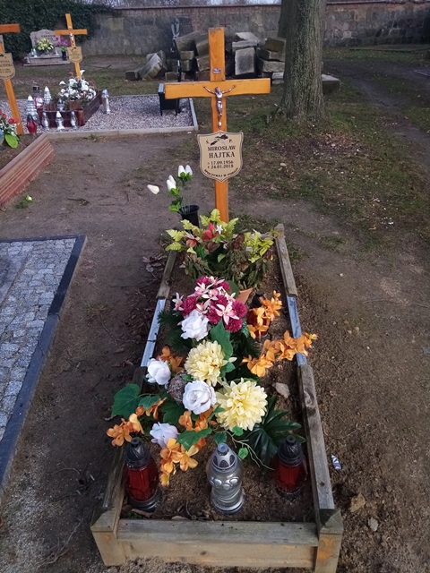 Grób Mirosław Hajtka