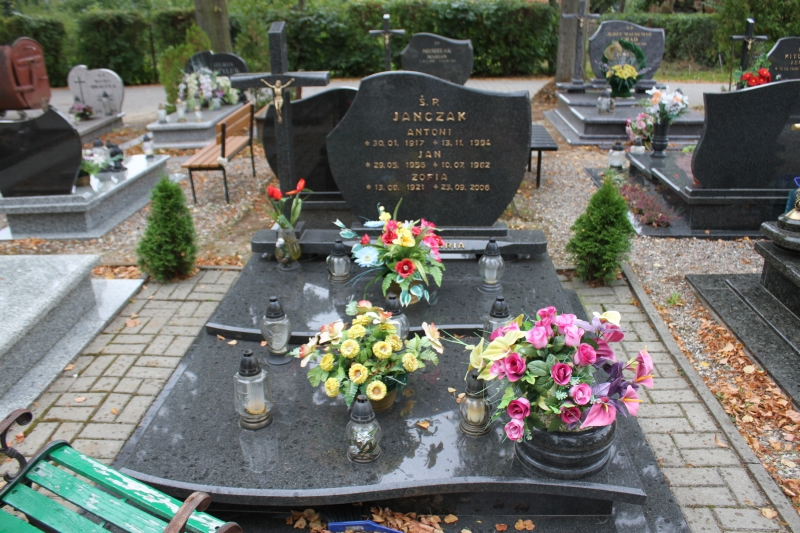 Teresa Trzeciak 1949 Myślibórz - Grobonet - Wyszukiwarka osób pochowanych