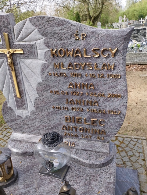 Janina Kowalska 1923 Myślibórz - Grobonet - Wyszukiwarka osób pochowanych